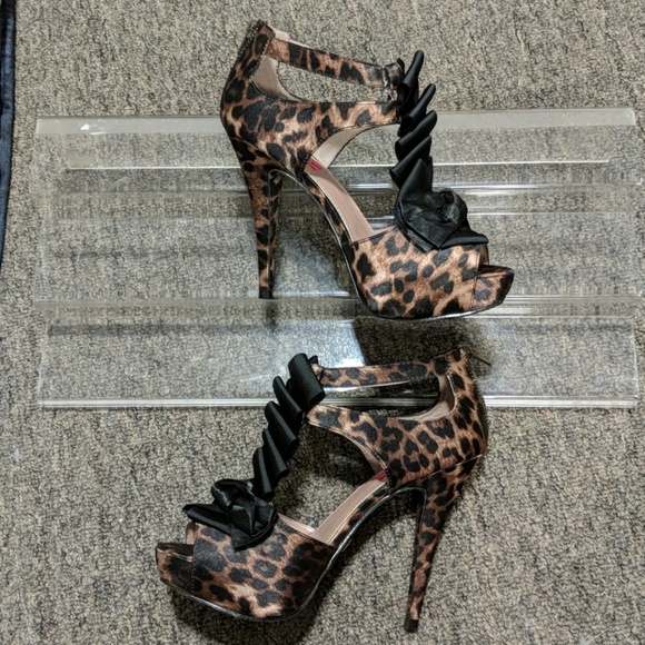 Betsey Johnson Embellished Heels Size 8.5 - Picture 3 of 8